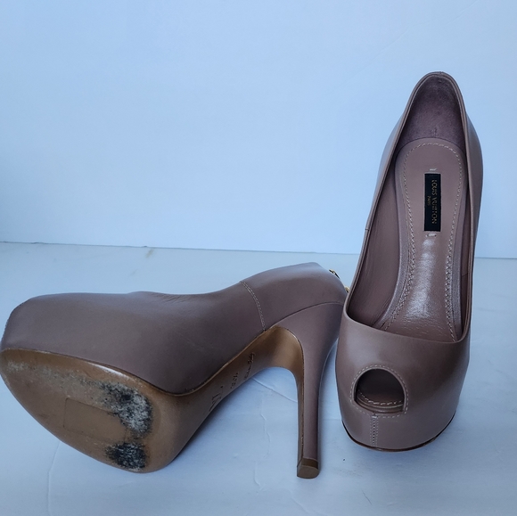 Louis Vuitton Pumps - Picture 6 of 8